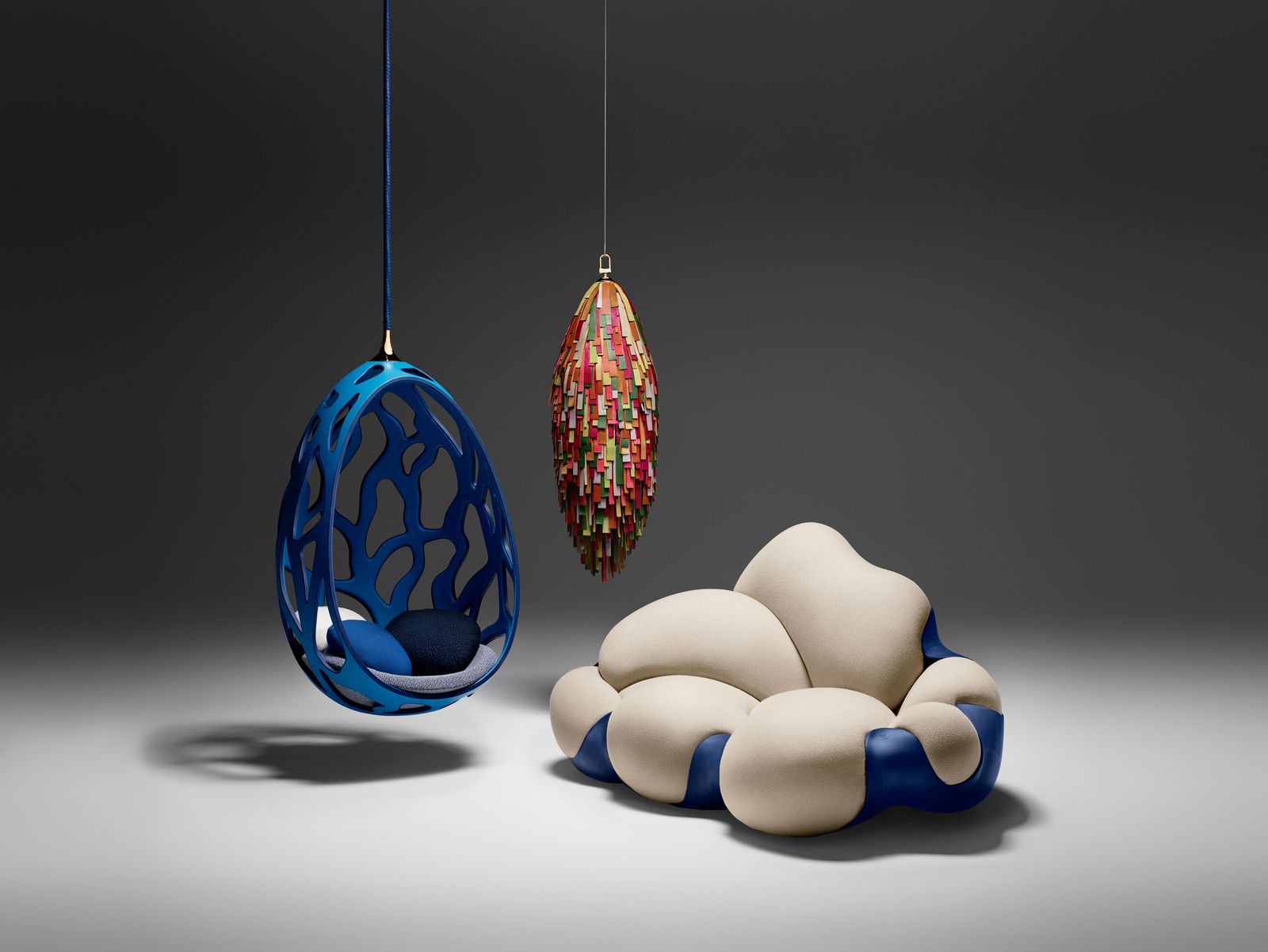 As peças Cocoon, Maracatu and Bomboca dos Irmãos Campana para a Louis Vuitton Objets Nomades.