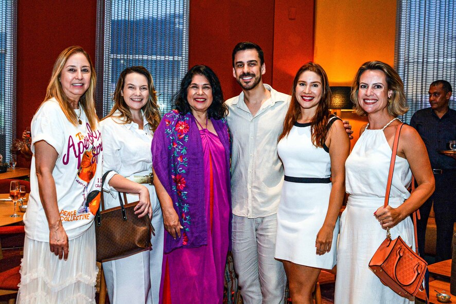 Viviane Simões, Cris Locatelli, Rita Tristão, Renzo Cerqueira, Renata Tristão e Potira Manhães.